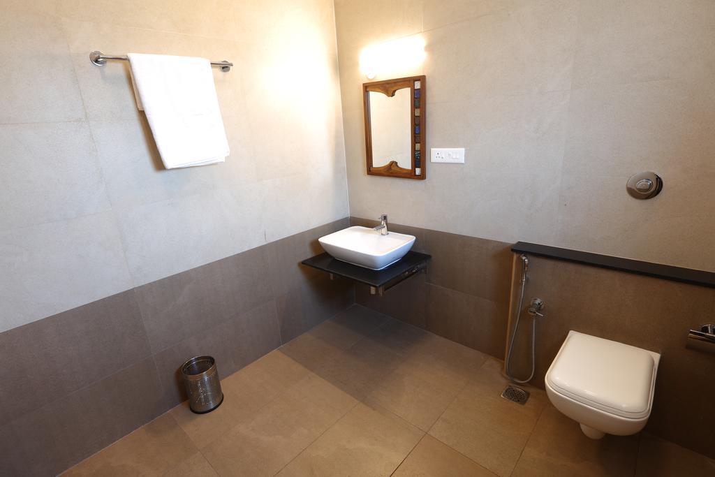 Hotel Raj Residency Pondicherry Esterno foto