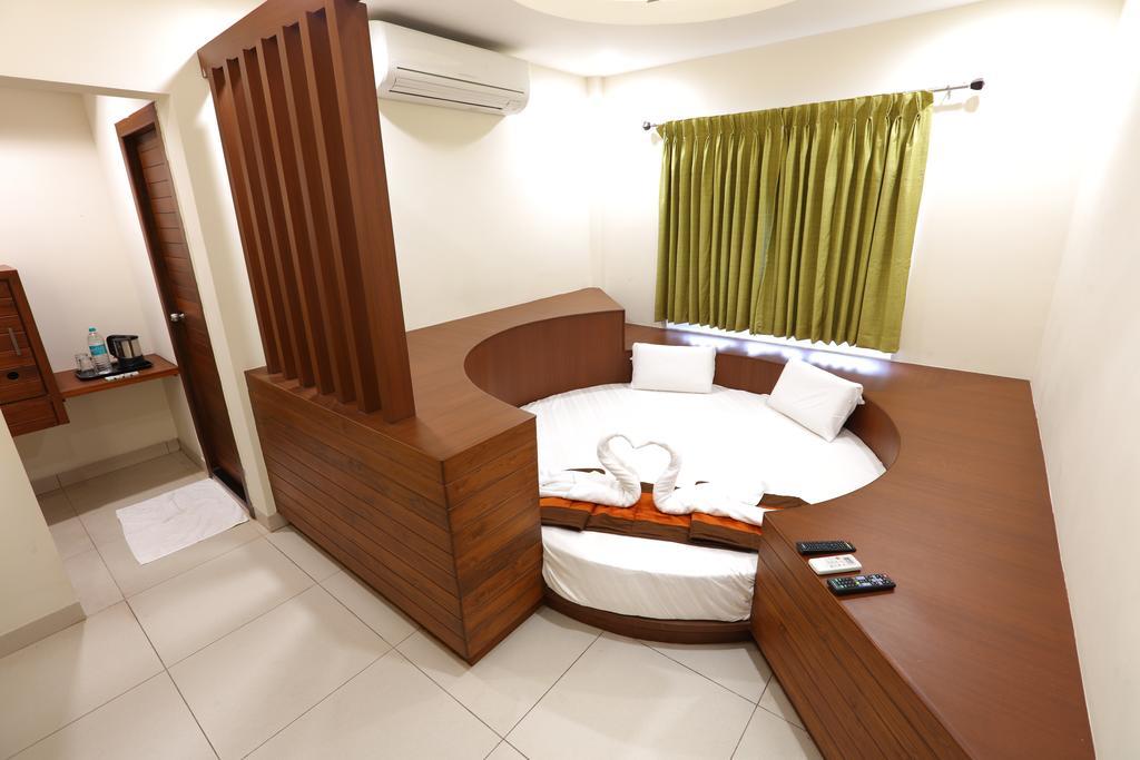 Hotel Raj Residency Pondicherry Esterno foto
