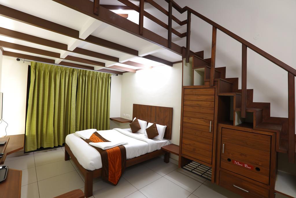 Hotel Raj Residency Pondicherry Esterno foto